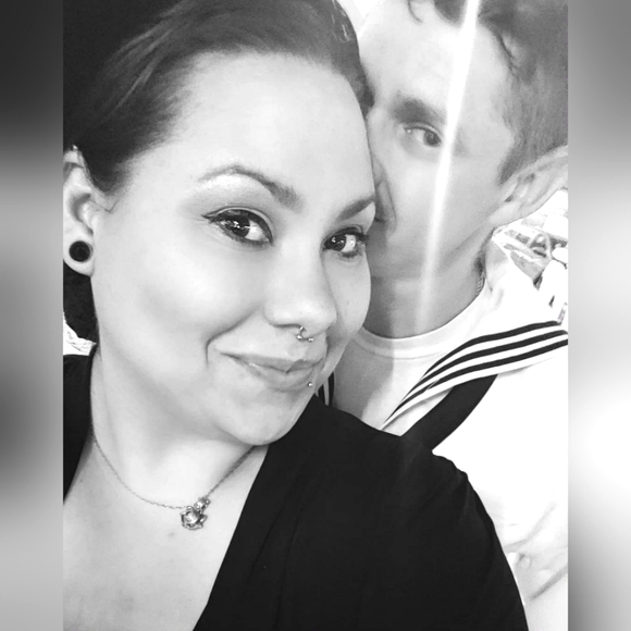 Meet the Posher - Picture 3 of 16